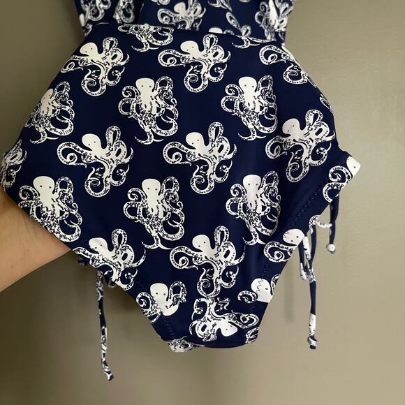 Lilly‎ Pulitzer Octopus Print One Piece Swimsuit Size XS Ruched Side Navy Blue - Picture 12 of 14